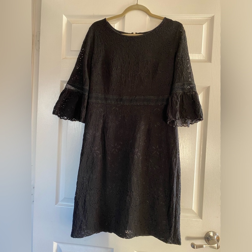 Tommy Hilfiger Size‎ 14 Womans Black Lace Bell Sleeve Sheath Cocktail Dress